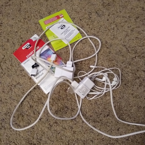 Samsung Galaxy S5 and cases - Picture 3 of 4